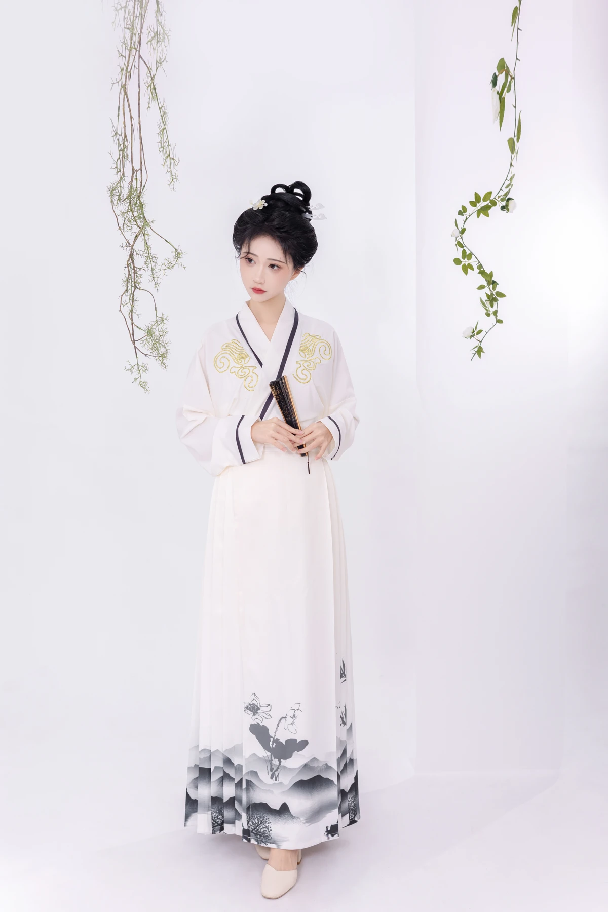 [YITUYU] 2023.02.07 Vol.2988 Flower and Sword -Qiluosheng’s little Susu-#[28P]-4