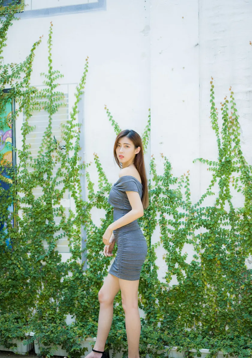 [Mzsock] NO.207 Jin Yunqiao off-shoulder dress and short skirt with high legs street photography#[54P]-29