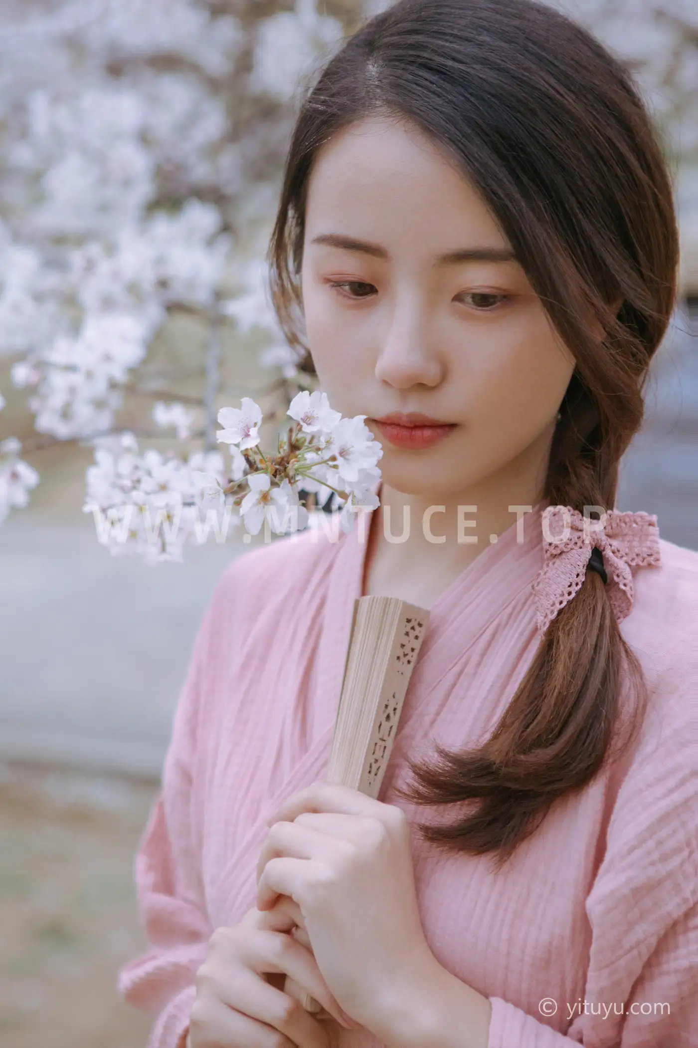 [YITUYU] 2021.05.19 Vol.057 – The wind is getting warmer and the cherry blossoms will be blooming A little April#[24P]-18